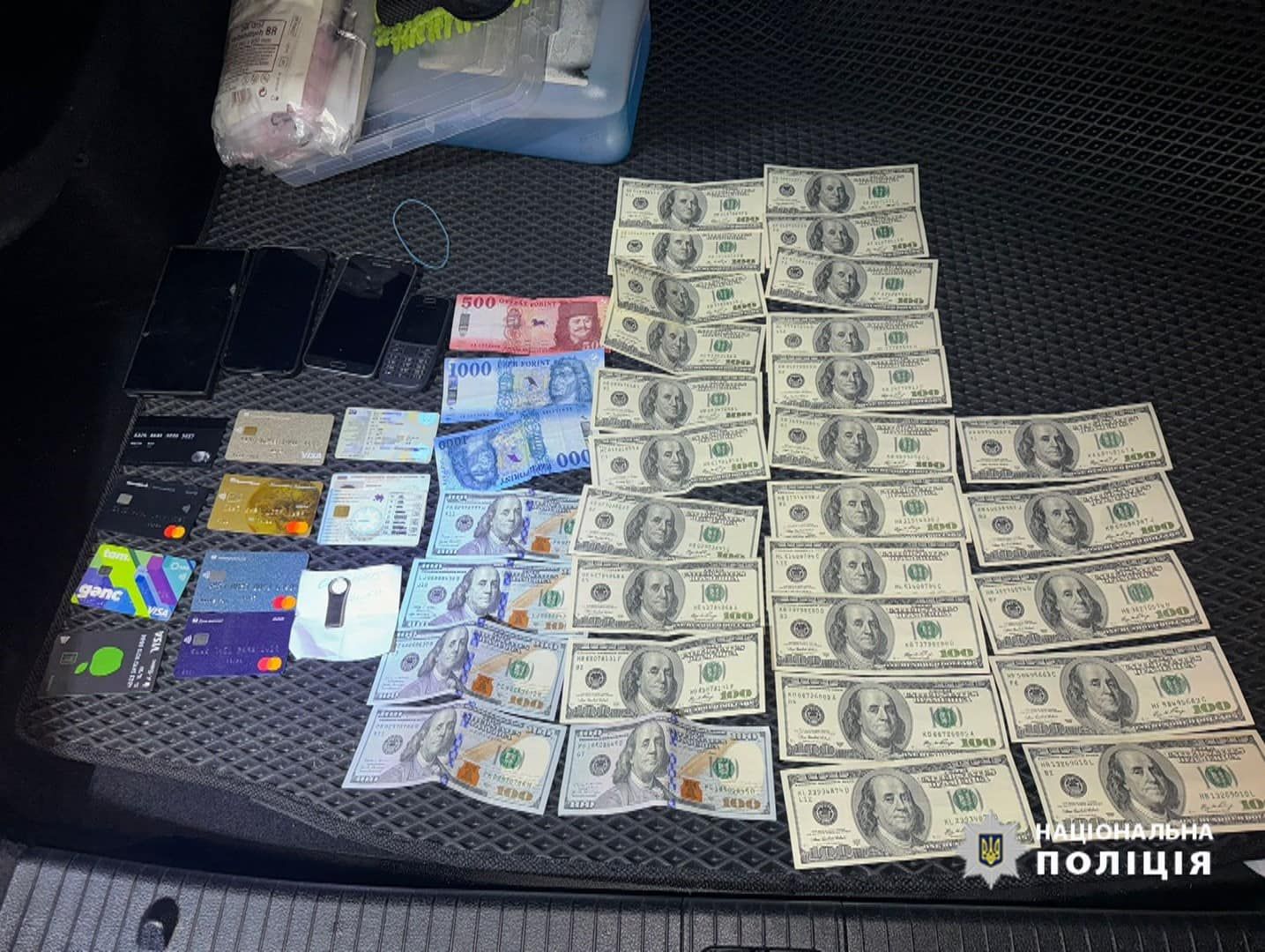 На Прикарпатті судитимуть осіб, які переправляли військовозобов'язаних закордон 1