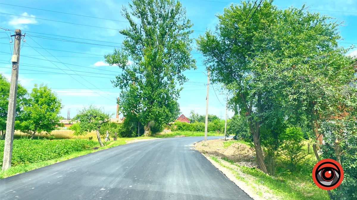 На вулиці Едельвейсів у Коломиї розпочали стелити асфальт 1