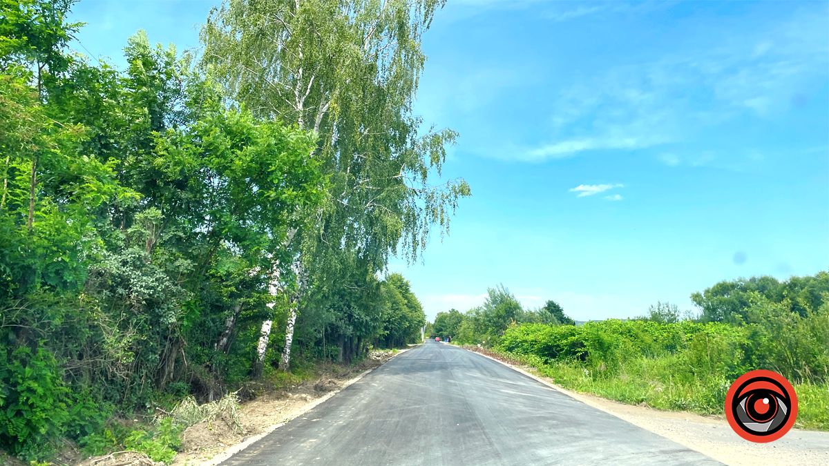 На вулиці Едельвейсів у Коломиї розпочали стелити асфальт 2