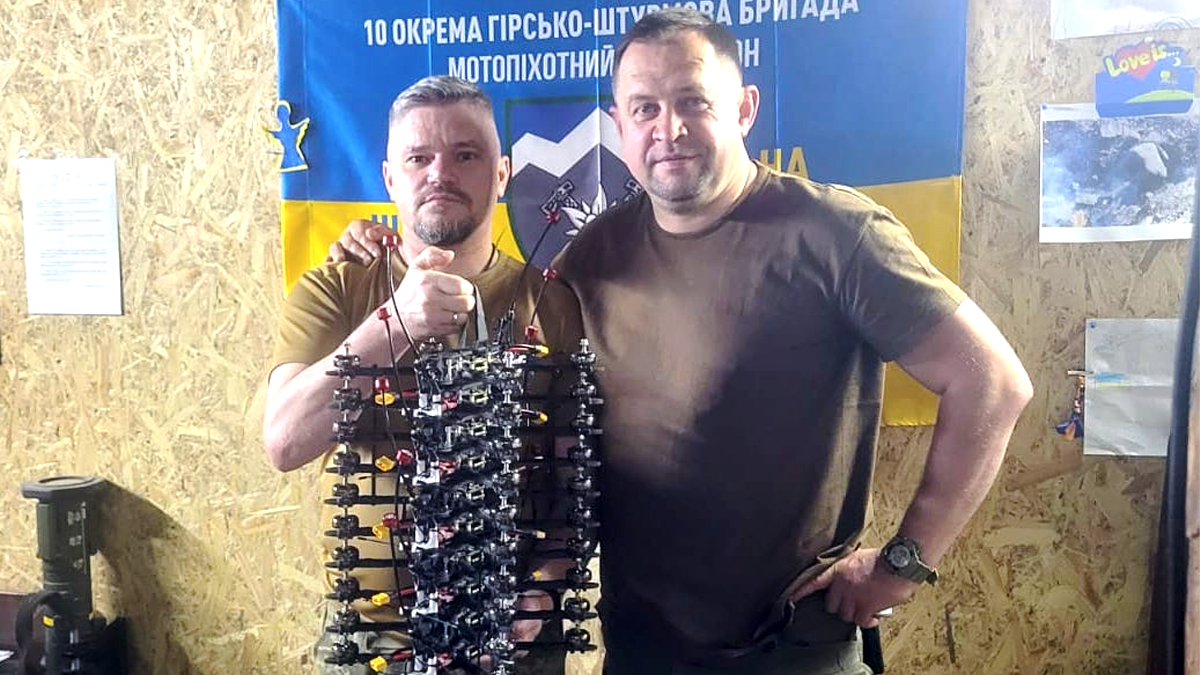 Едельвейсам передали перші 122 дрони, які придбали в межах ініціативи «Сотня для «десятки» 2