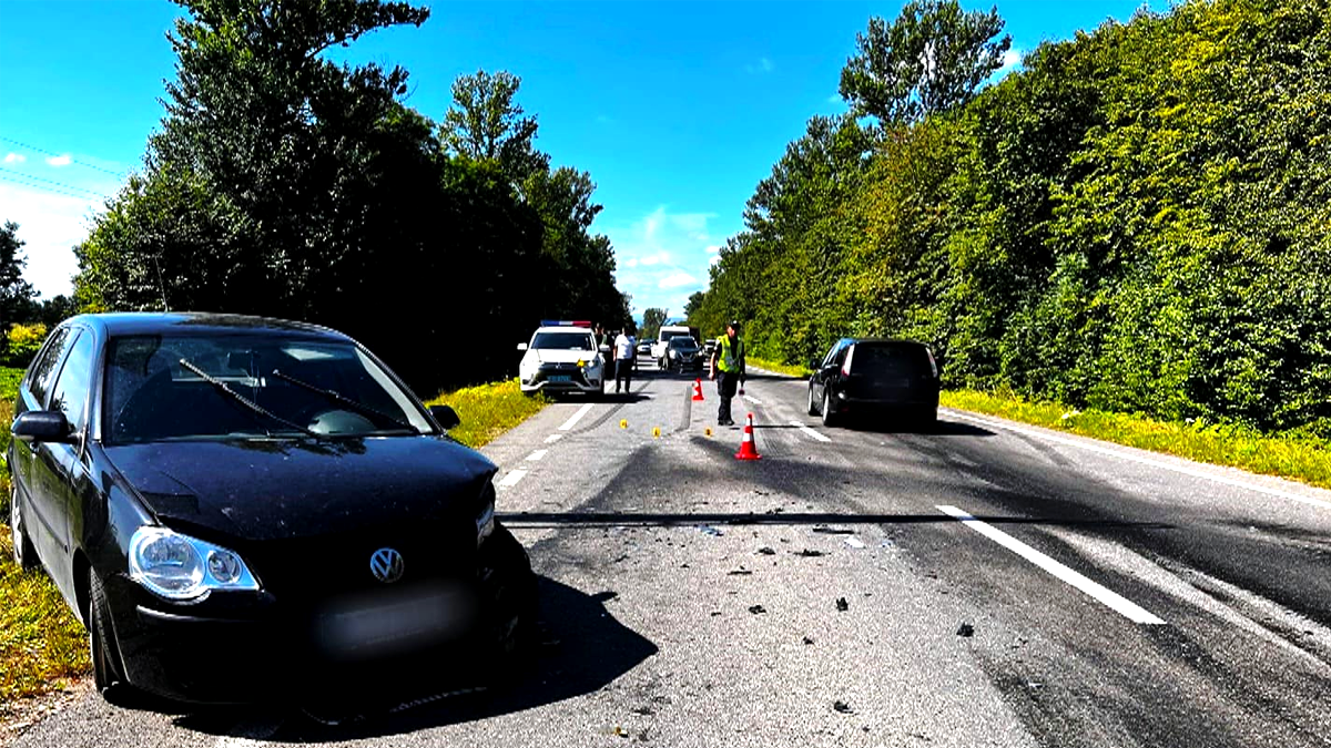 На Надвірнянщині трапилася автопригода з потерпілими 1