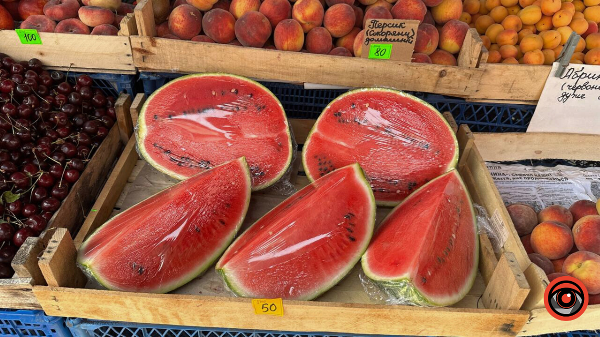 Які ціни на фрукти на ринку Коломиї? 3
