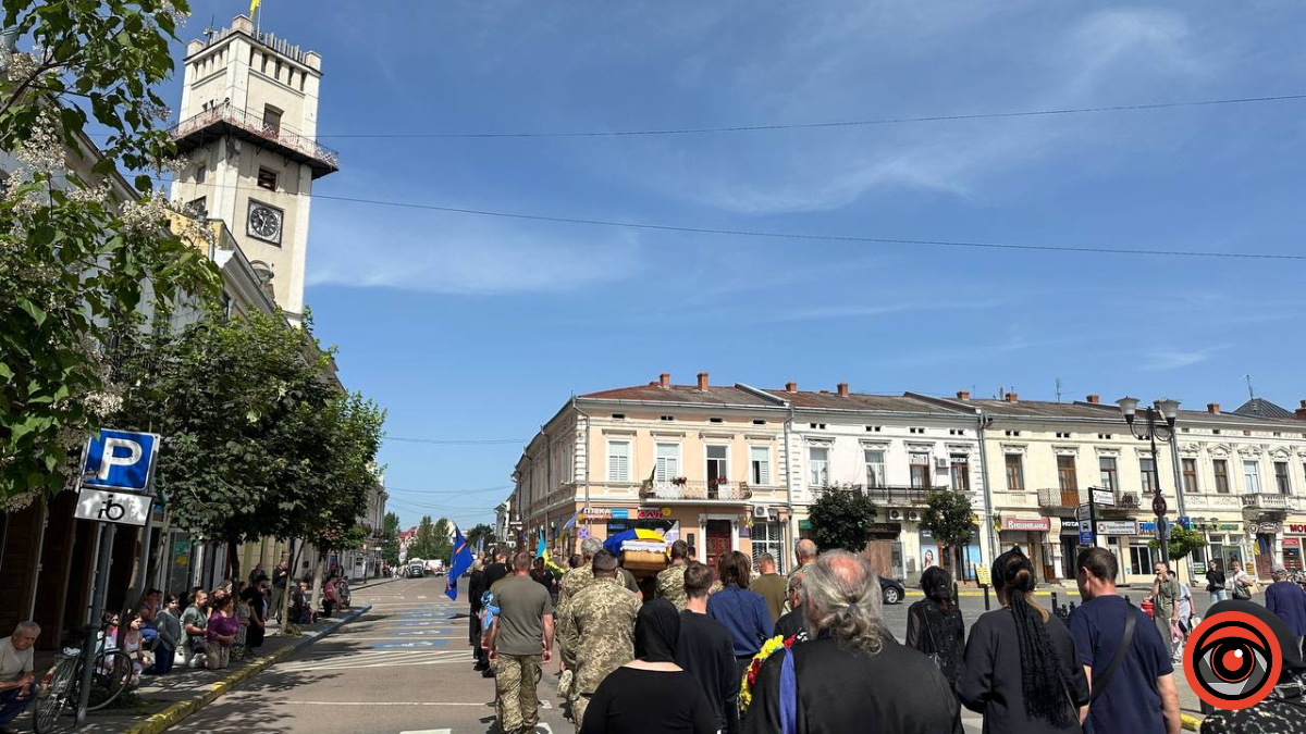 В Коломиї в останню путь провели Героя Любомира Фудалю 3