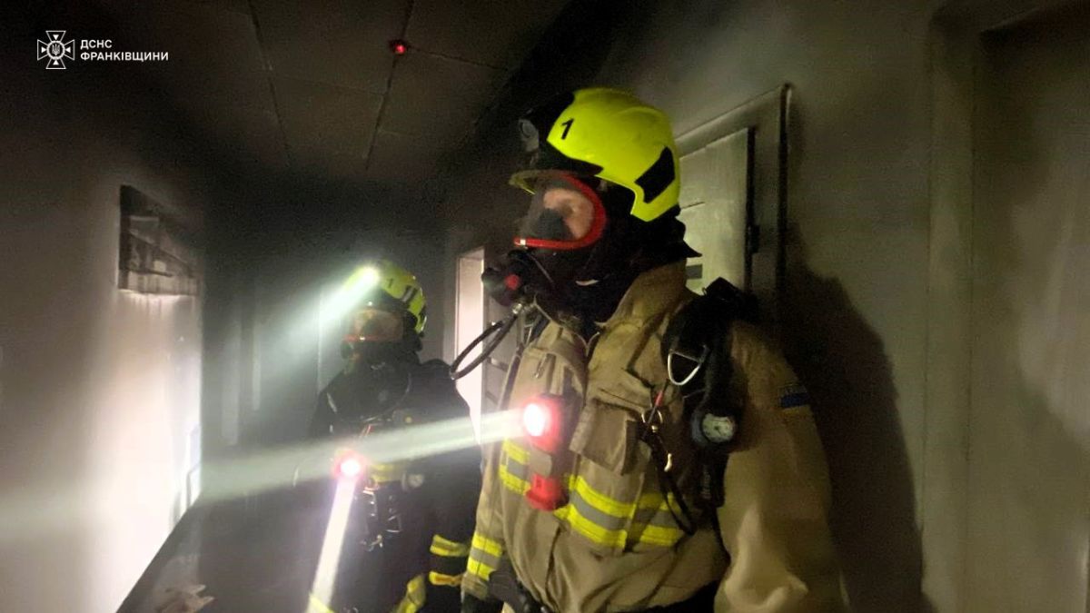 На Прикарпатті через займання генератора на балконі із багатоповерхівки евакуйовували мешканців 2