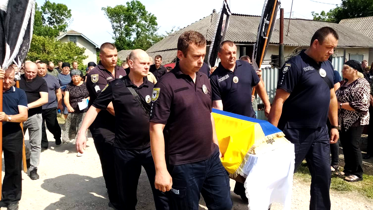 На Городенківщині в останню дорогу провели мужнього воїна Сивківа Богдана 2