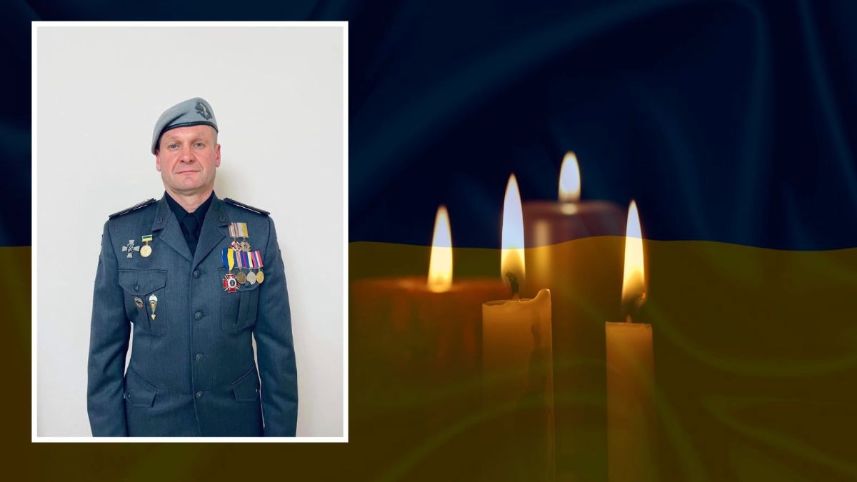 У Надвірній зустріли скорботний кортеж з тілом захисника Володимира Гамана 2