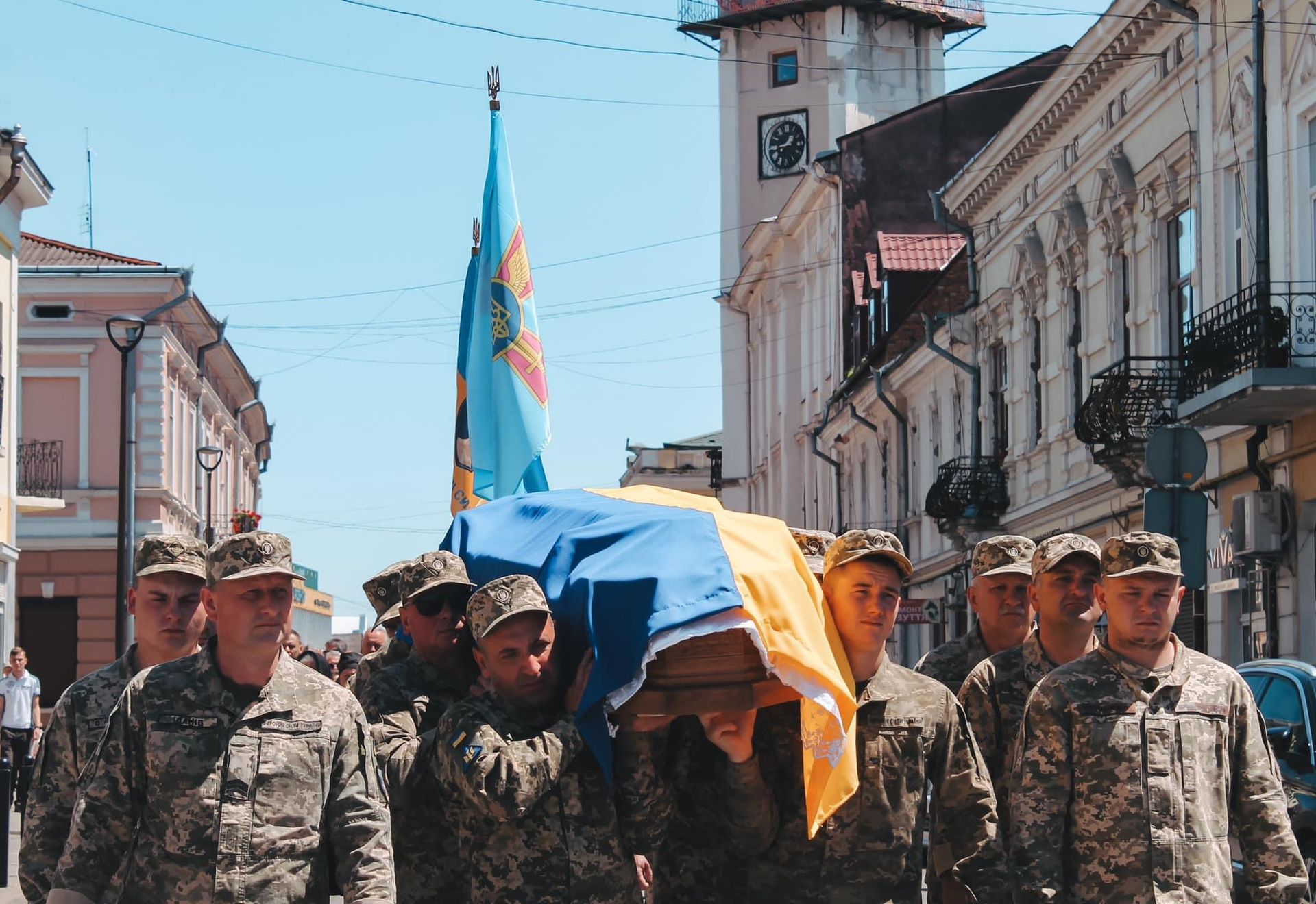 У Коломиї навіки попрощалися із молодим Героєм Орестом Приймачуком 6