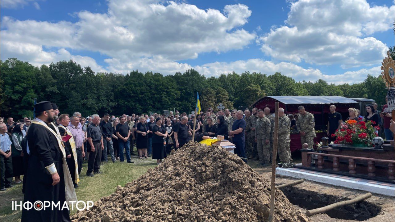 Не дочекався побачити народження донечки... Історія загиблого захисника Віталія Черкаса 9
