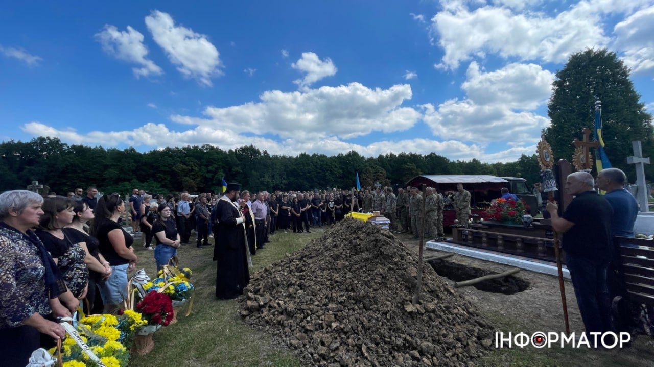 Не дочекався побачити народження донечки... Історія загиблого захисника Віталія Черкаса 8