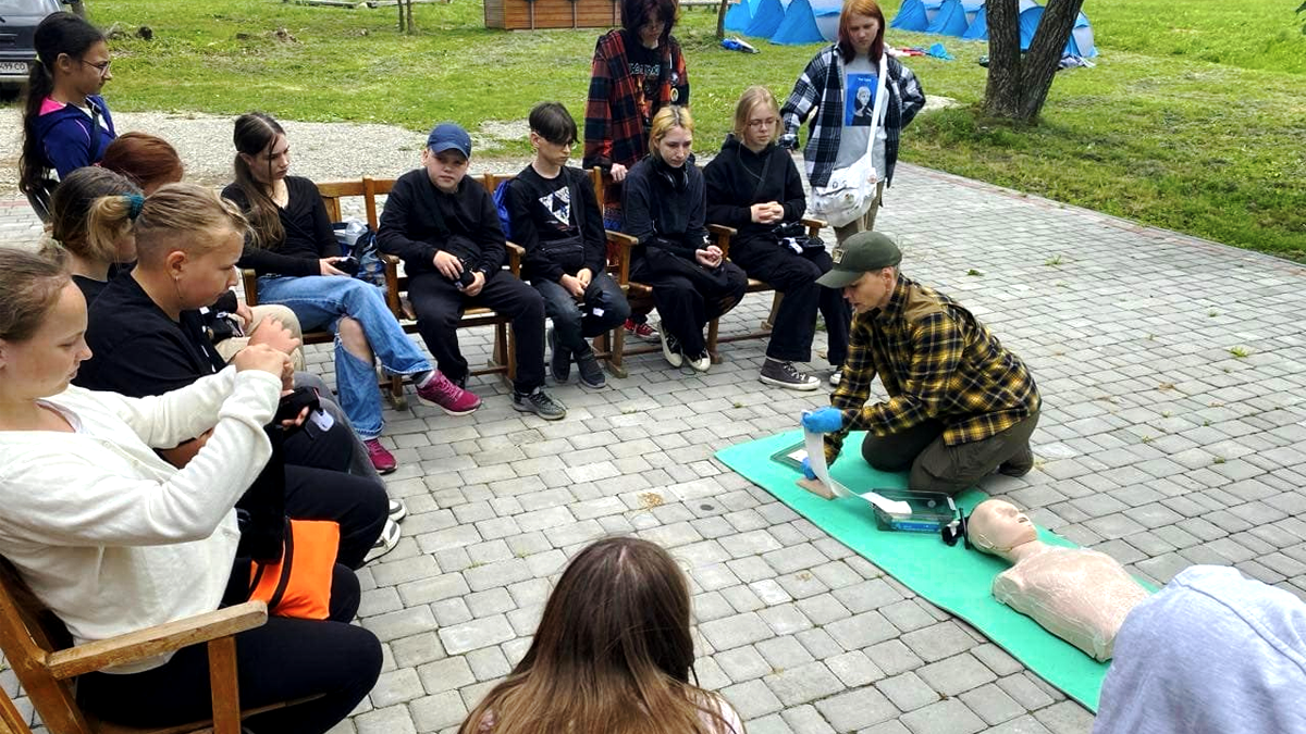 Юні гості з Харкова проходять вишкіл у Центрі патріотичного виховання в Кубаївці 2