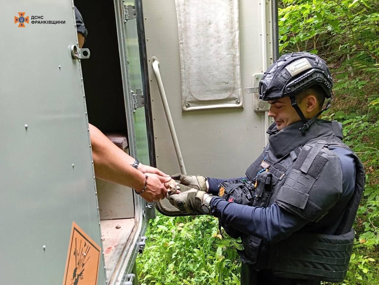 В лісі поблизу Яремче знешкодили боєприпас 2