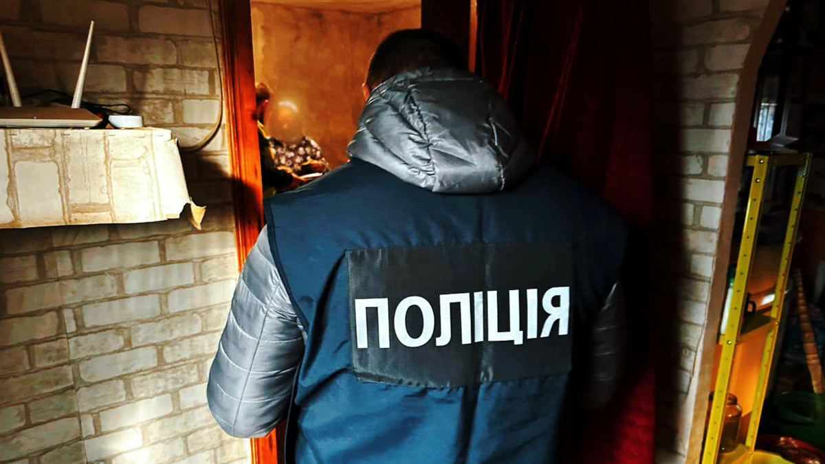 На Прикарпатті викрили жінок, які займалися інтернет-шахрайством 1