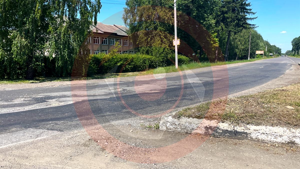 У Шепарівцях проводять ямковий ремонт кільцевої розв'язки 4