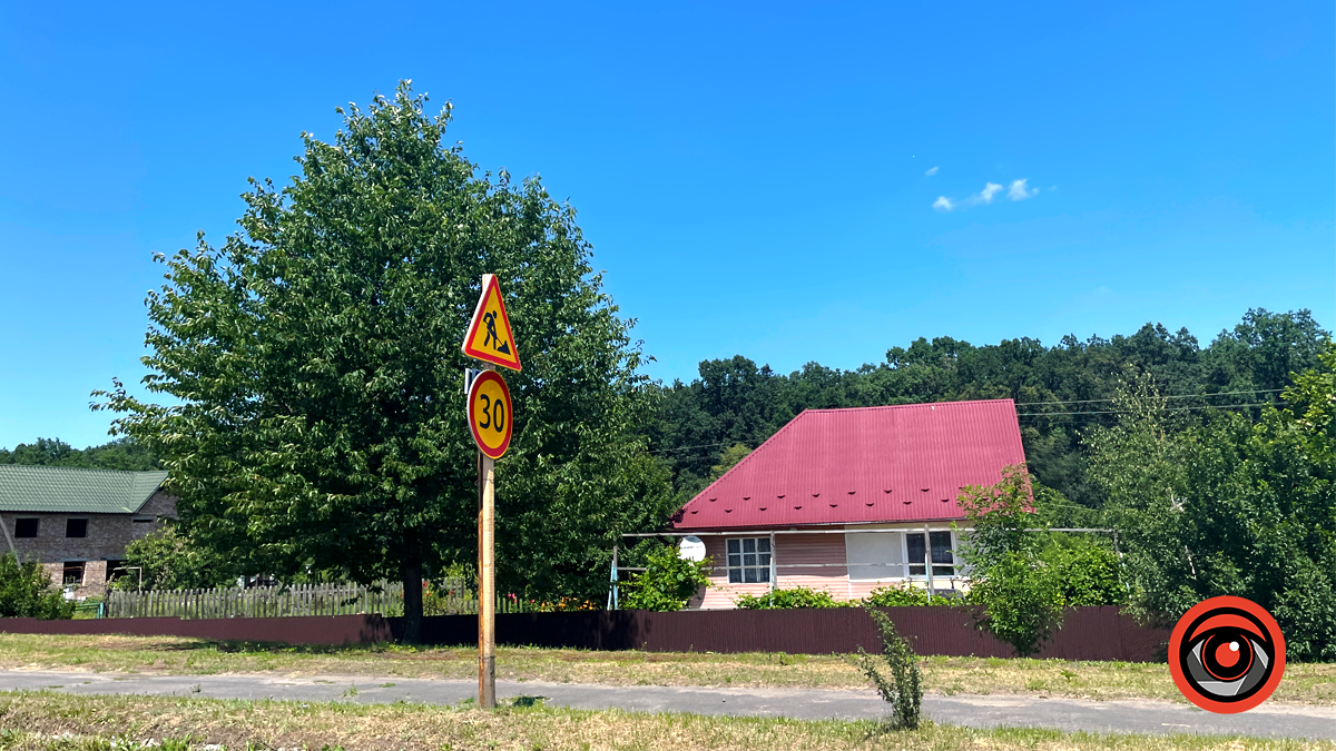 У Шепарівцях проводять ямковий ремонт кільцевої розв'язки 1