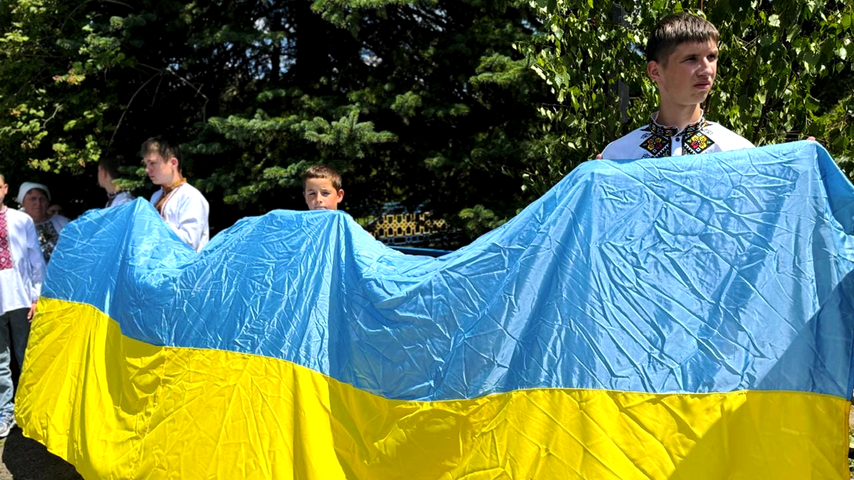 У Шешорах відкрили меморіали загиблим воїнам Вадиму Яровому та Юрію Іванишину 3