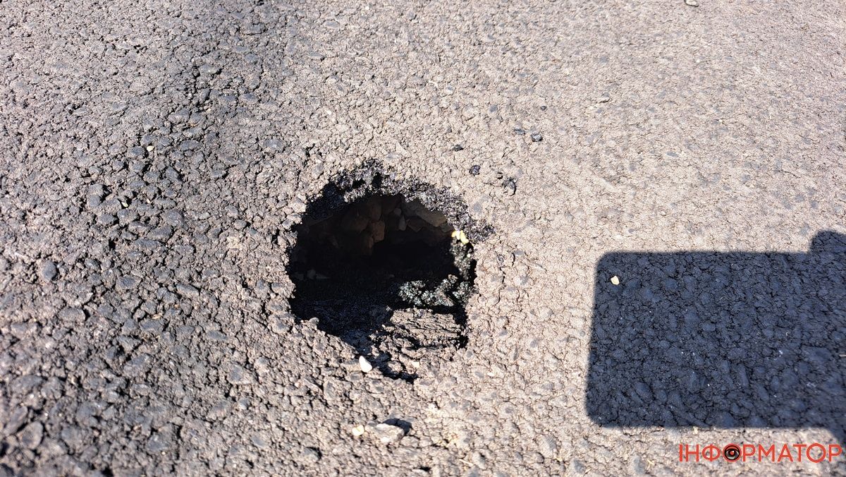 Новий асфальт на вул. Войнаровського у Коломиї вже почав провалюватися 1