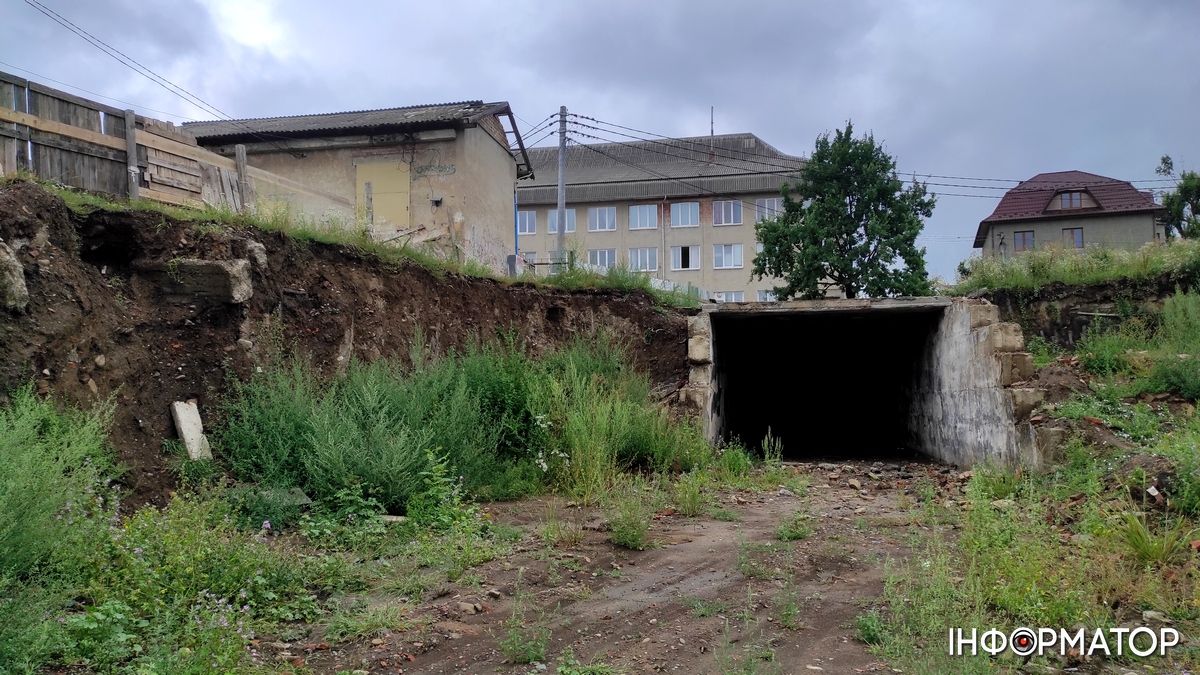 Наразі ні тиру, ні укриття: ситуація у ліцею №1 Коломиї 6