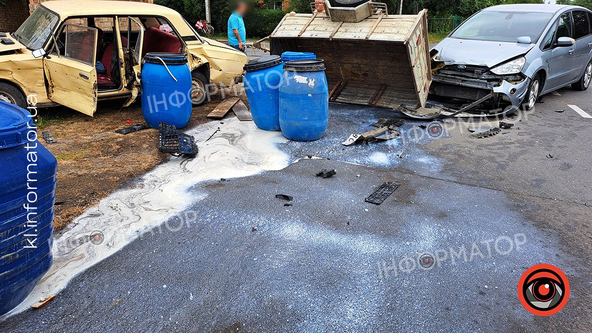 На перехресті вулиць Старицького-Січинського у Коломиї вкотре зіткнулися автівки 2