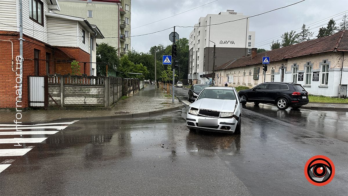 На перехресті в Коломиї зіткнулись автівки 1