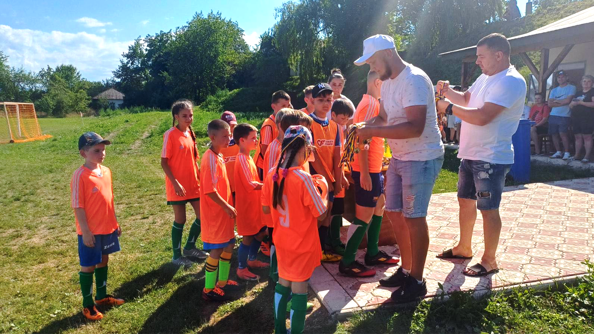 На Косівщині пройшов дитячий турнір з футболу пам'яті Героя Романа Рубаняка 3