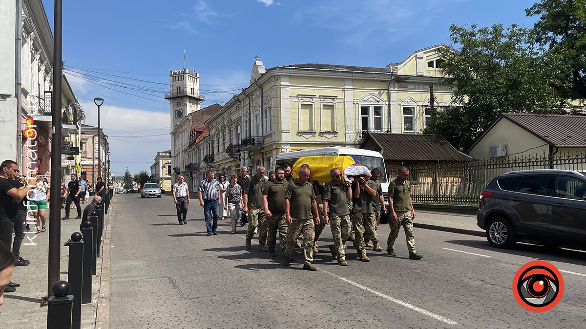 Коломия зустріла полеглого Героя Романа Черкаліна 8