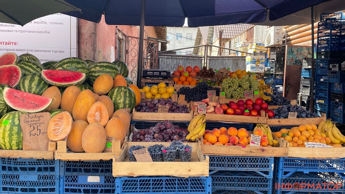 Чи подешевшали фрукти на ринку Коломиї? 1