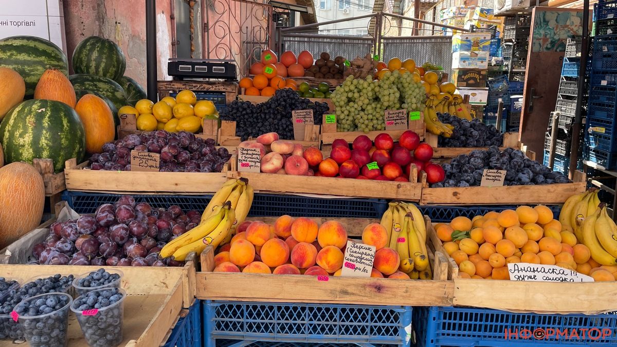 Чи подешевшали фрукти на ринку Коломиї? 4