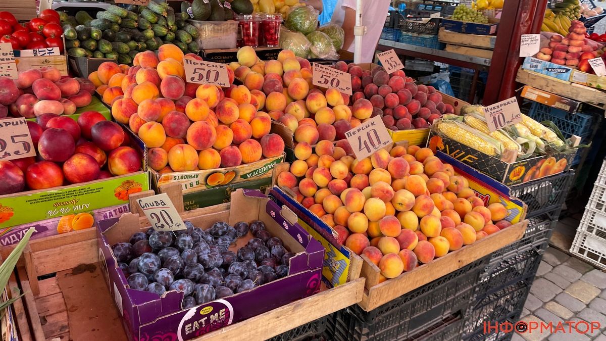 Чи подешевшали фрукти на ринку Коломиї? 3