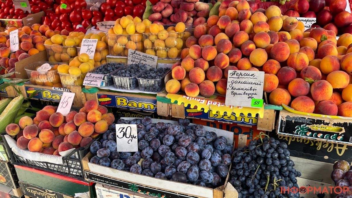 Чи подешевшали фрукти на ринку Коломиї? 2