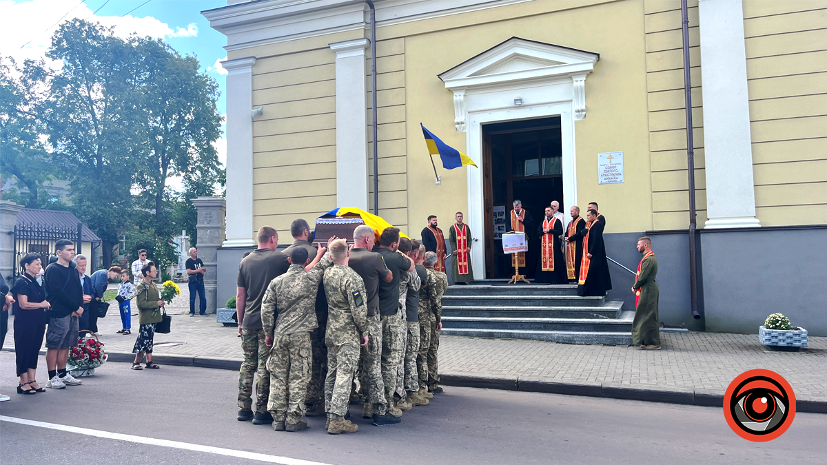 У Коломиї в останню путь провели захисника Павла Зозулю 7