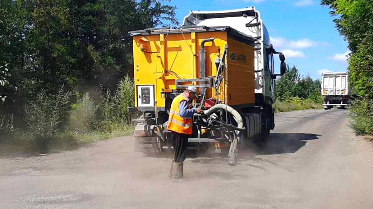 На дорогах Коломийщини на Косівщини проводять ямковий ремонт 1