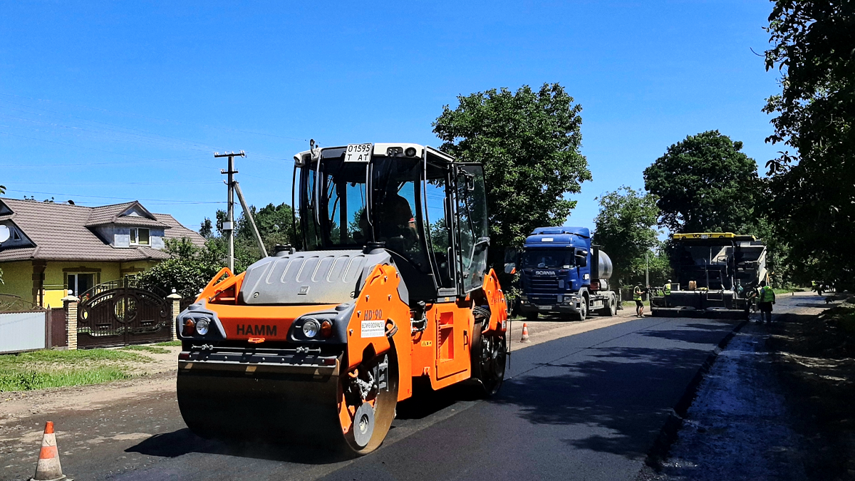 На дорогах Коломийщини на Косівщини проводять ямковий ремонт 2
