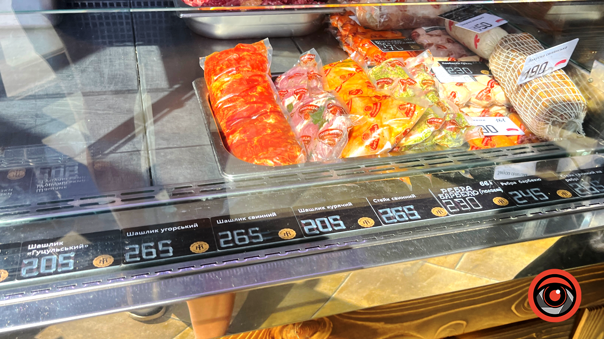 Скільки коштує мариноване м'ясо та ковбаски для барбекю у Коломиї 1