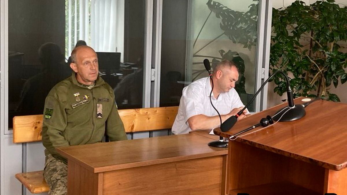 Суд над військовим у Косові: збитки за два розпиляні буки оцінили у понад півмільйона гривень
