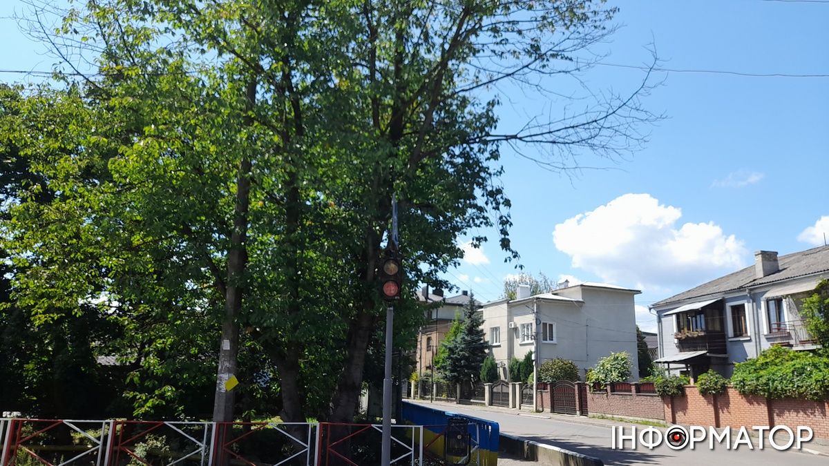 Чому в Коломиї на перехресті не працюють світлофори 2