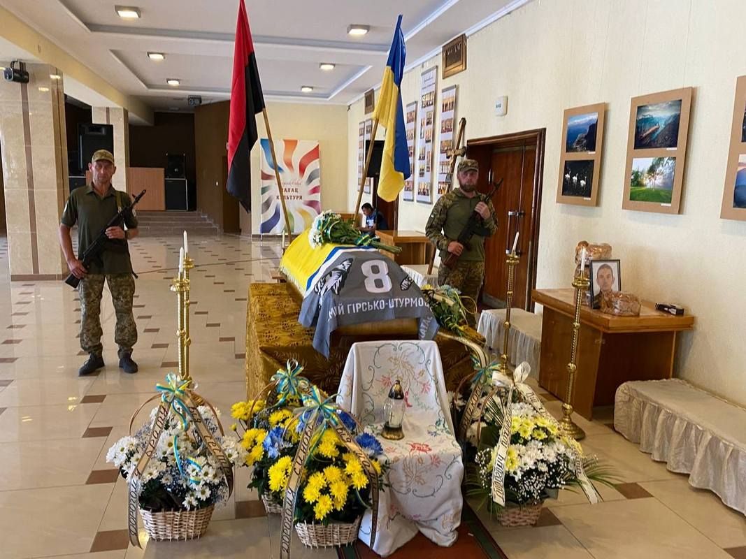 У Городенці зустріли скорботний кортеж Героя Романа Дурди 10