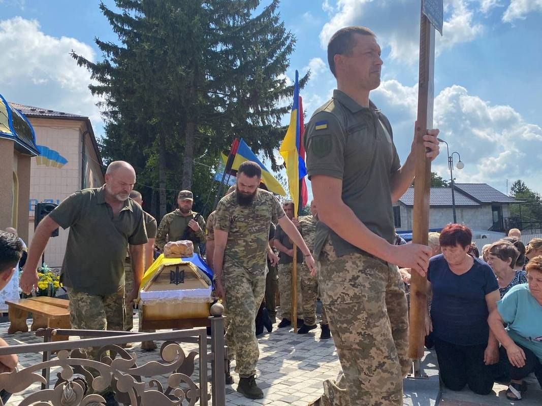 У Городенці зустріли скорботний кортеж Героя Романа Дурди 5