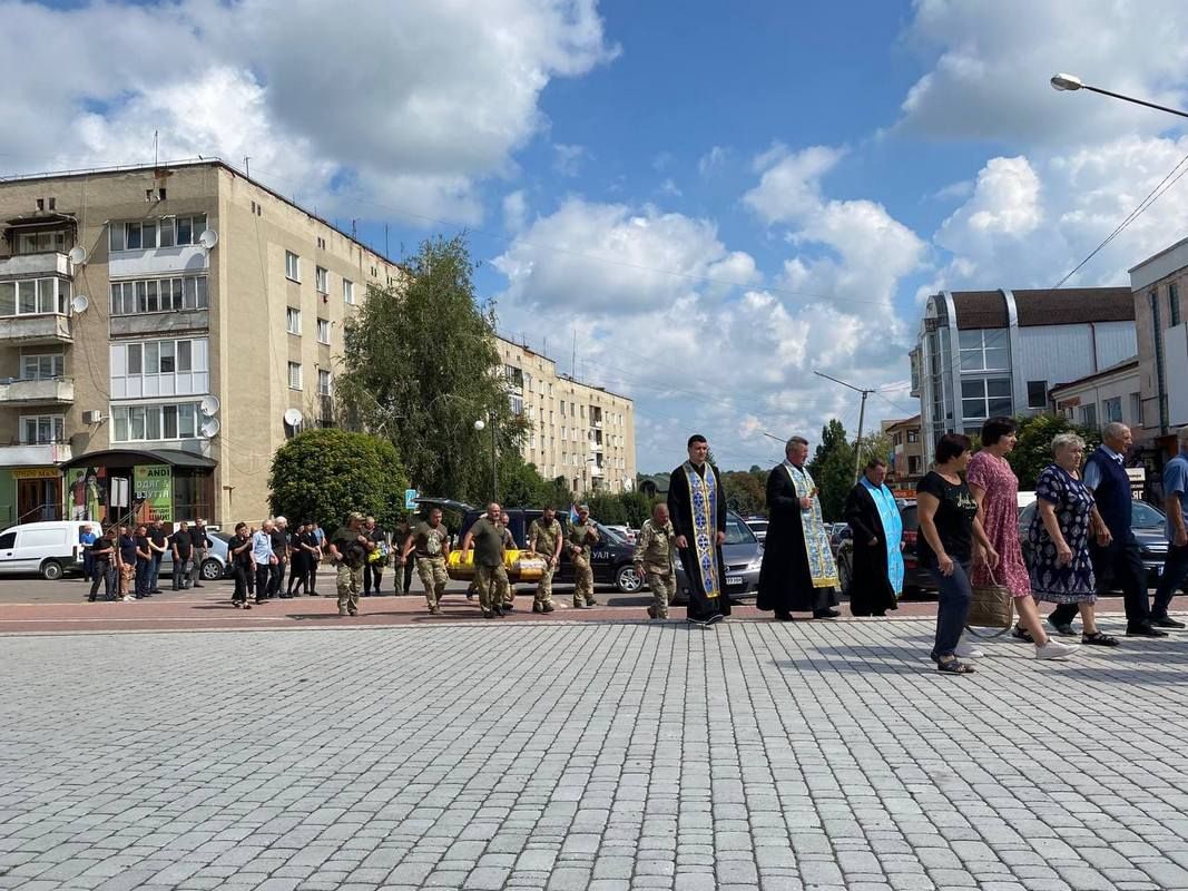 У Городенці зустріли скорботний кортеж Героя Романа Дурди 7