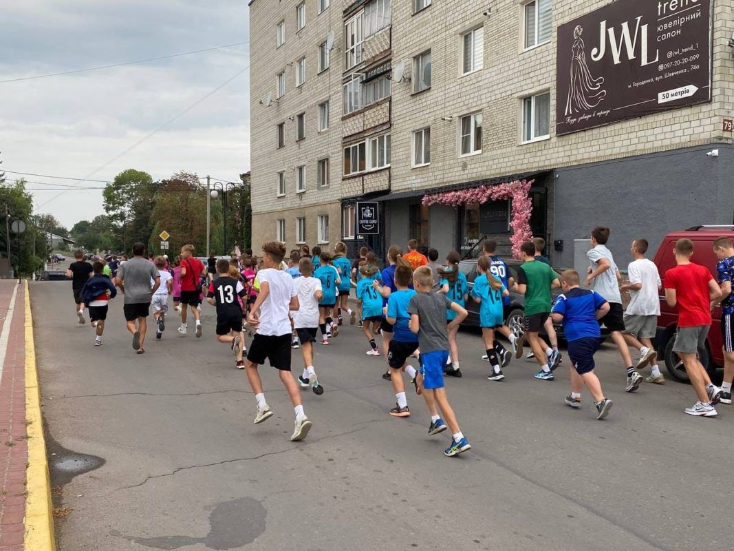 В Городенці відбувся забіг "Шаную воїнів, біжу за Героїв України" 2