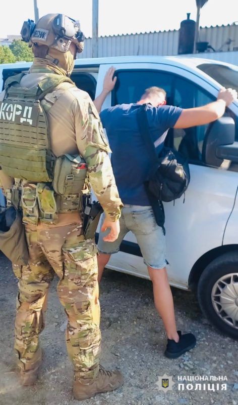 Шантажист вимагав у прикарпатки 40 тис грн за нерозголошення особистої інформації 1