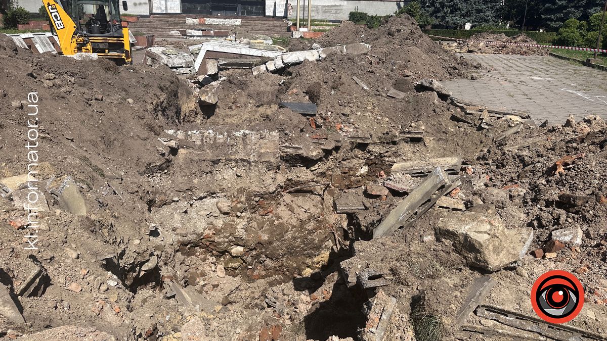 Відповідь є: на площі у Коломиї таки знайшли рештки тіл радянських солдатів 2