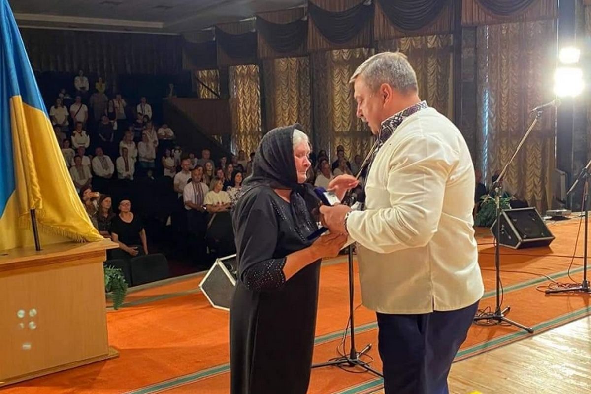 Посмертні нагороди Героям та патріотичний концерт: як Городенка відзначила День Незалежності | ФОТО 6