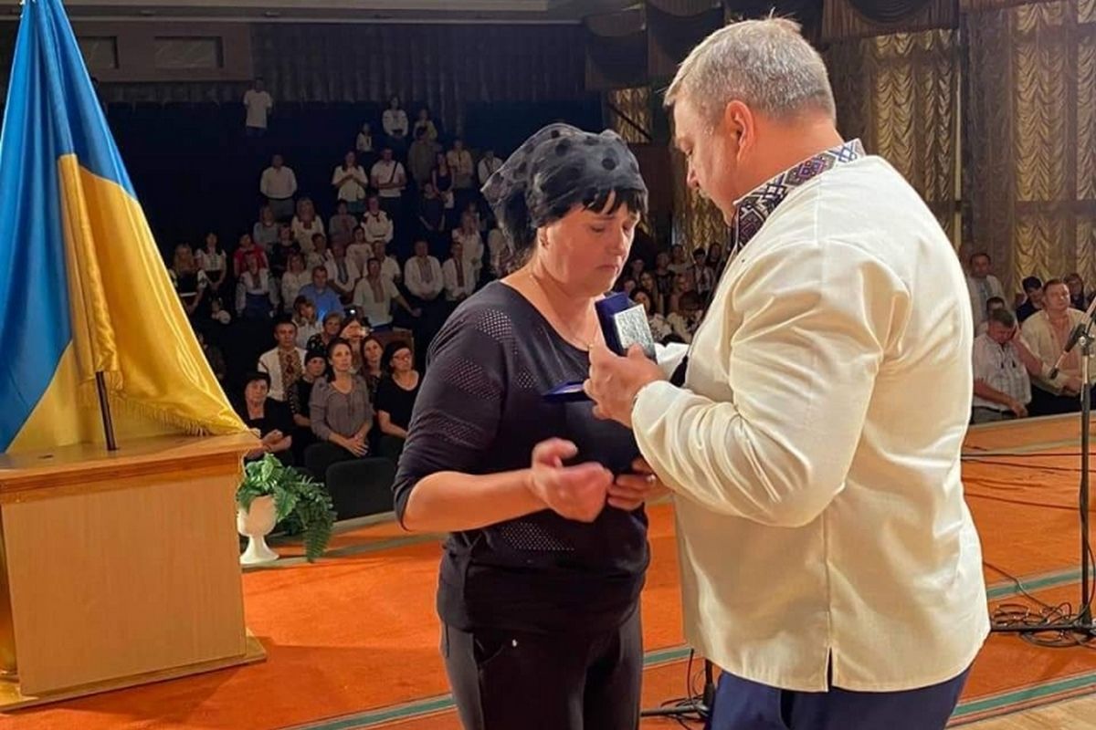 Посмертні нагороди Героям та патріотичний концерт: як Городенка відзначила День Незалежності | ФОТО 5
