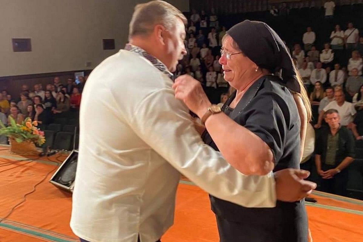 Посмертні нагороди Героям та патріотичний концерт: як Городенка відзначила День Незалежності | ФОТО 3