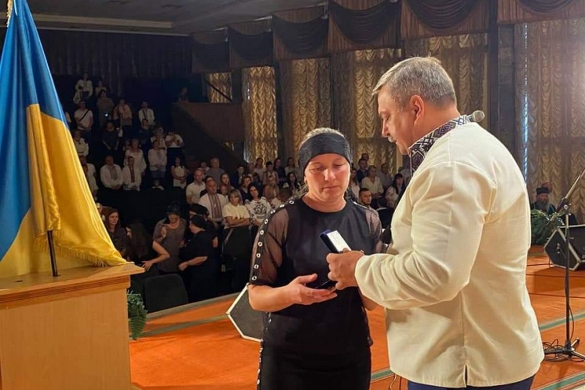 Посмертні нагороди Героям та патріотичний концерт: як Городенка відзначила День Незалежності | ФОТО 4