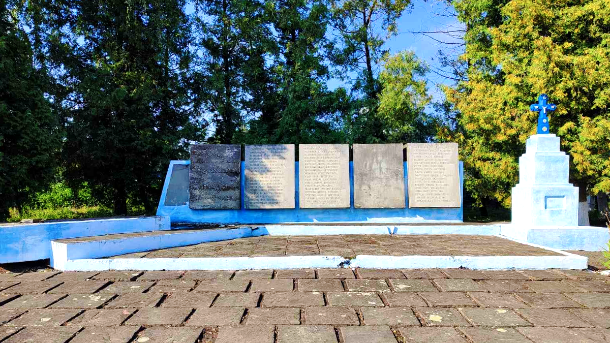 У Городенківській громаді розпочали демонтаж радянських пам'ятників 1