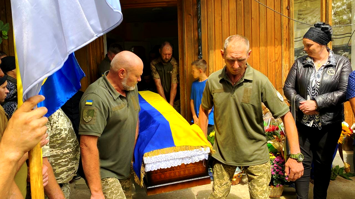 На Городенківщині в останню путь провели воїна Бориса Монарху 1