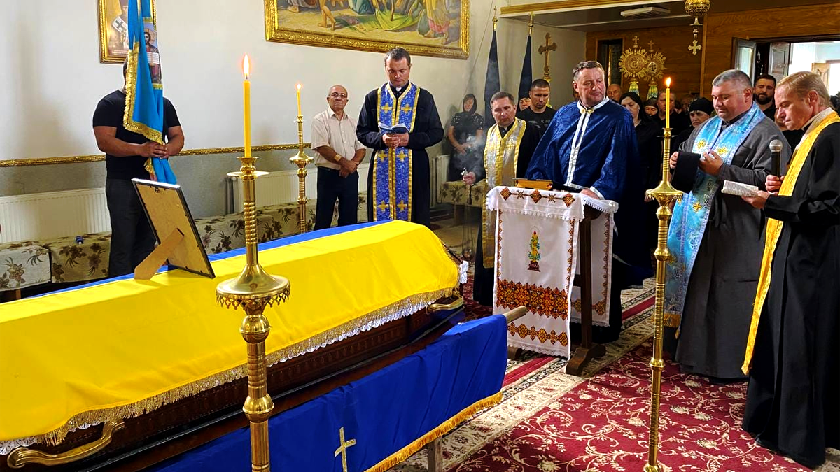 На Городенківщині в останню путь провели воїна Бориса Монарху 5
