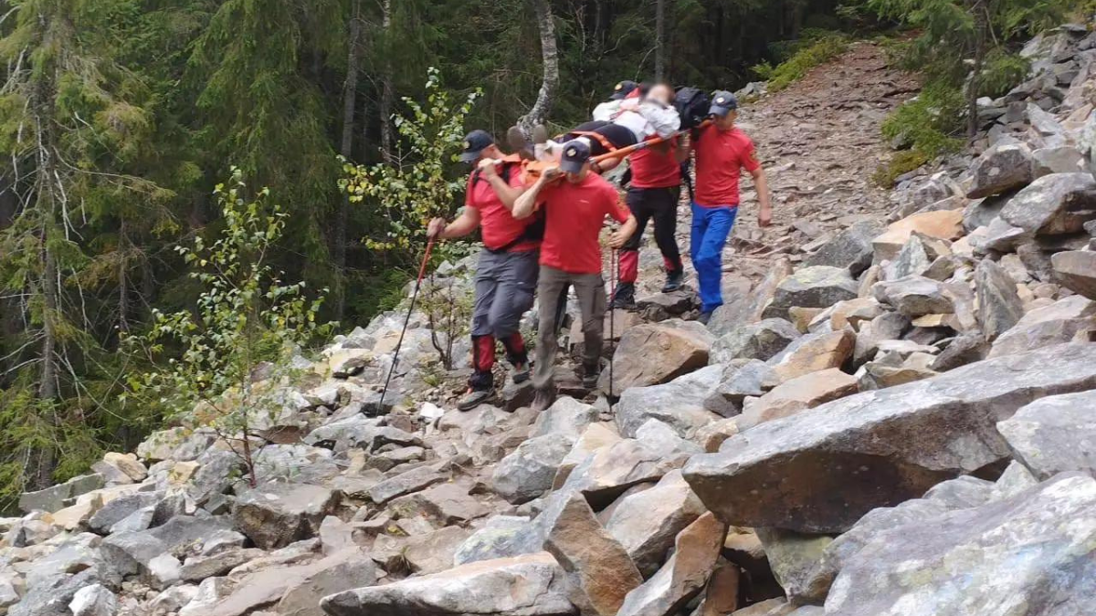 Рятувальники знову долучались до рятувальних робіт в Карпатах 1