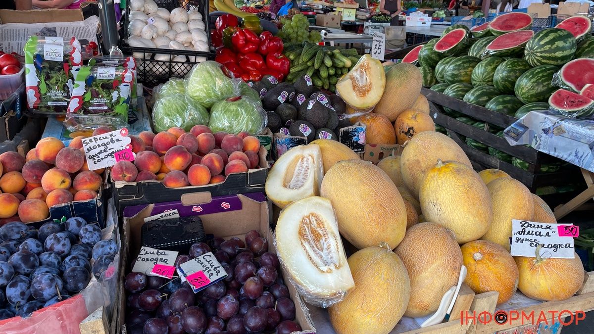 Чи змінилася вартість фруктів на базарі в Коломиї перед Спаса 1